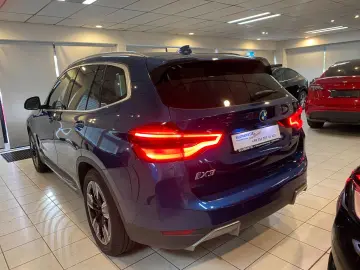 BMW iX3 80KWH M-Fahrwerk AHK Panoramad. TOP-Zustand