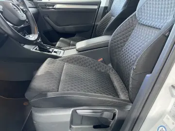 SKODA Superb Ambition 2.0 TDI