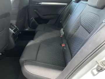 SKODA Superb Ambition 2.0 TDI