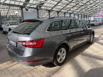 SKODA Superb Combi 2.0 TDI DSG