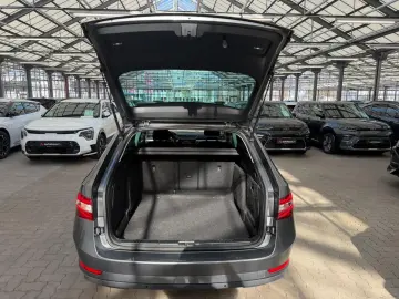 SKODA Superb Combi 2.0 TDI DSG