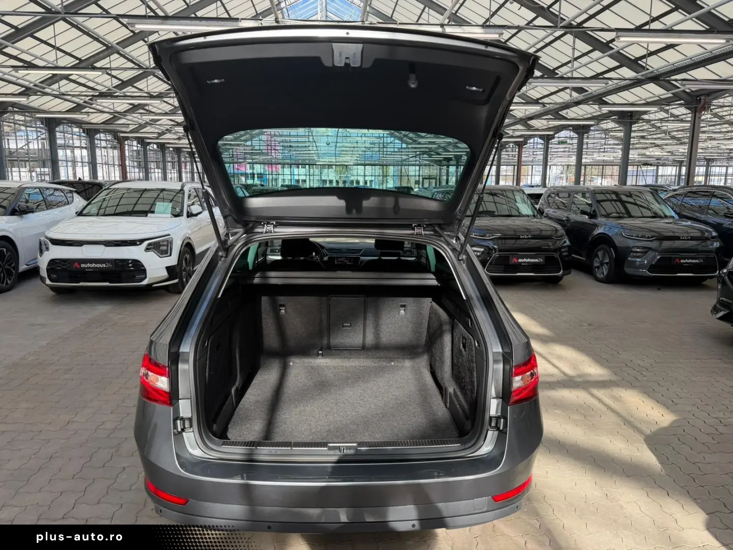 SKODA Superb Combi 2.0 TDI DSG