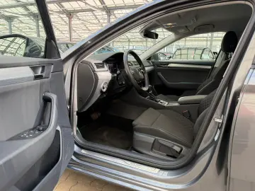 SKODA Superb Combi 2.0 TDI DSG