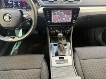 SKODA Superb Combi 2.0 TDI DSG