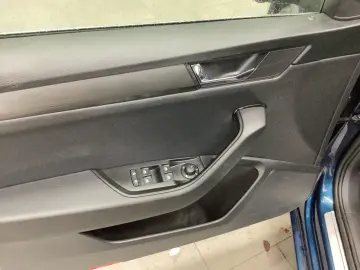 SKODA Superb Combi 1.4 TSI iV