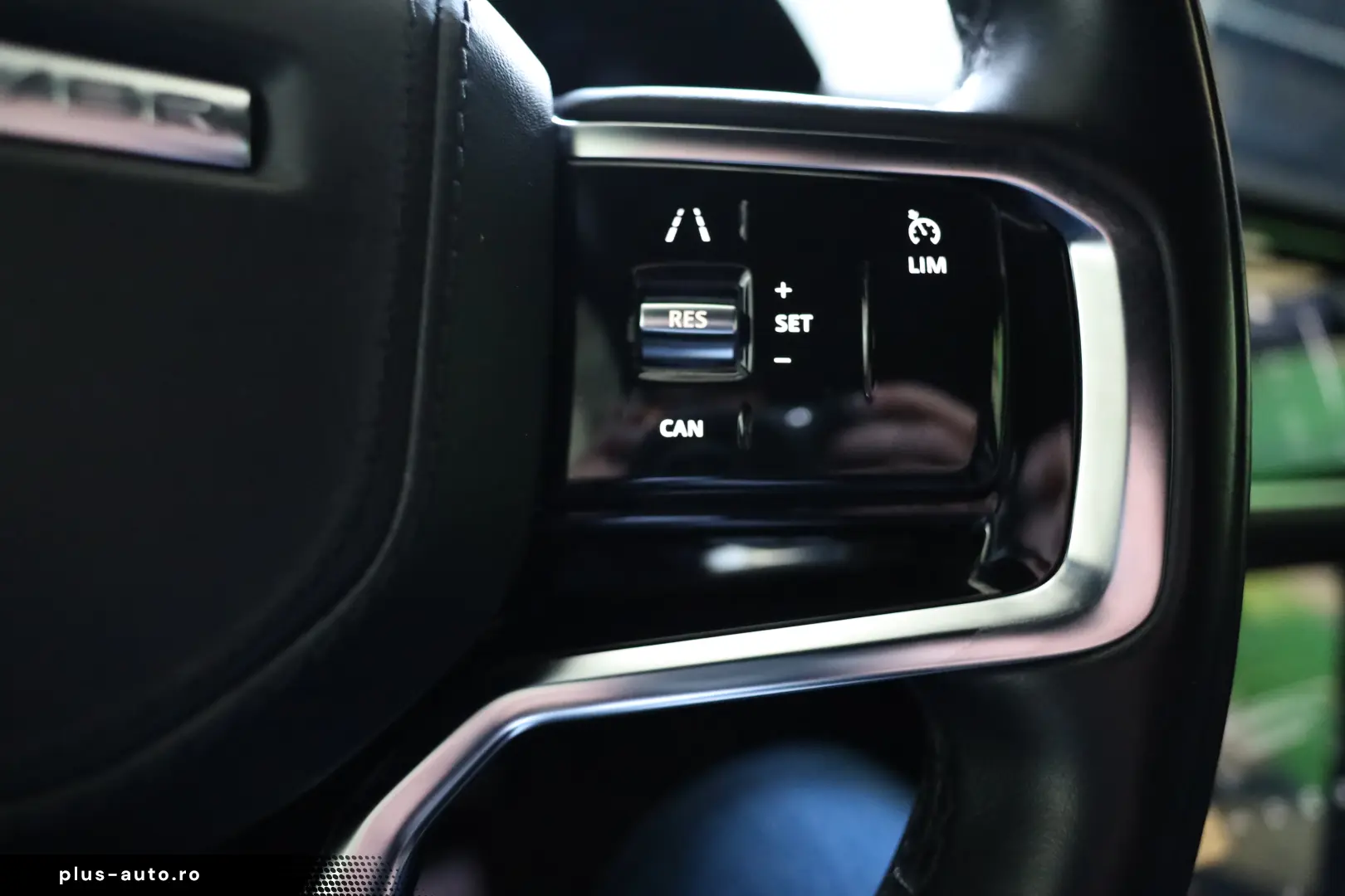 Land-Rover Range-Rover Velar 2.0D MHEV 204CP R-Dynamic HSE