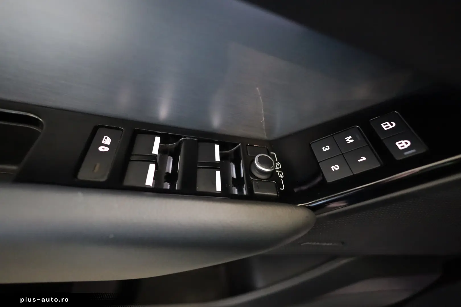 Land-Rover Range-Rover Velar 2.0D MHEV 204CP R-Dynamic HSE