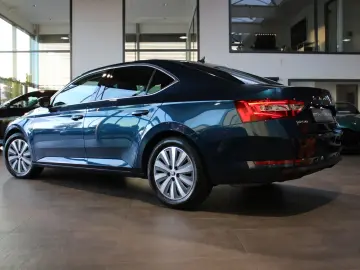 SKODA Superb Lim. 2.0 TSI DSG Ambition