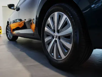 SKODA Superb Lim. 2.0 TSI DSG Ambition