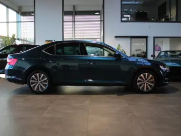 SKODA Superb Lim. 2.0 TSI DSG Ambition