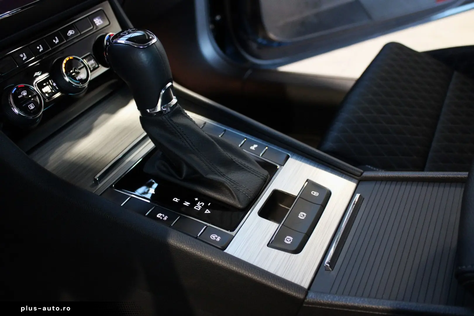 SKODA Superb Lim. 2.0 TSI DSG Ambition