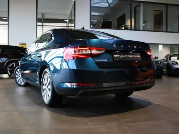 SKODA Superb Lim. 2.0 TSI DSG Ambition