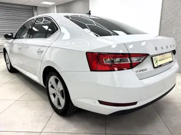 SKODA Superb Limousine 1.4 TSI eHybrid