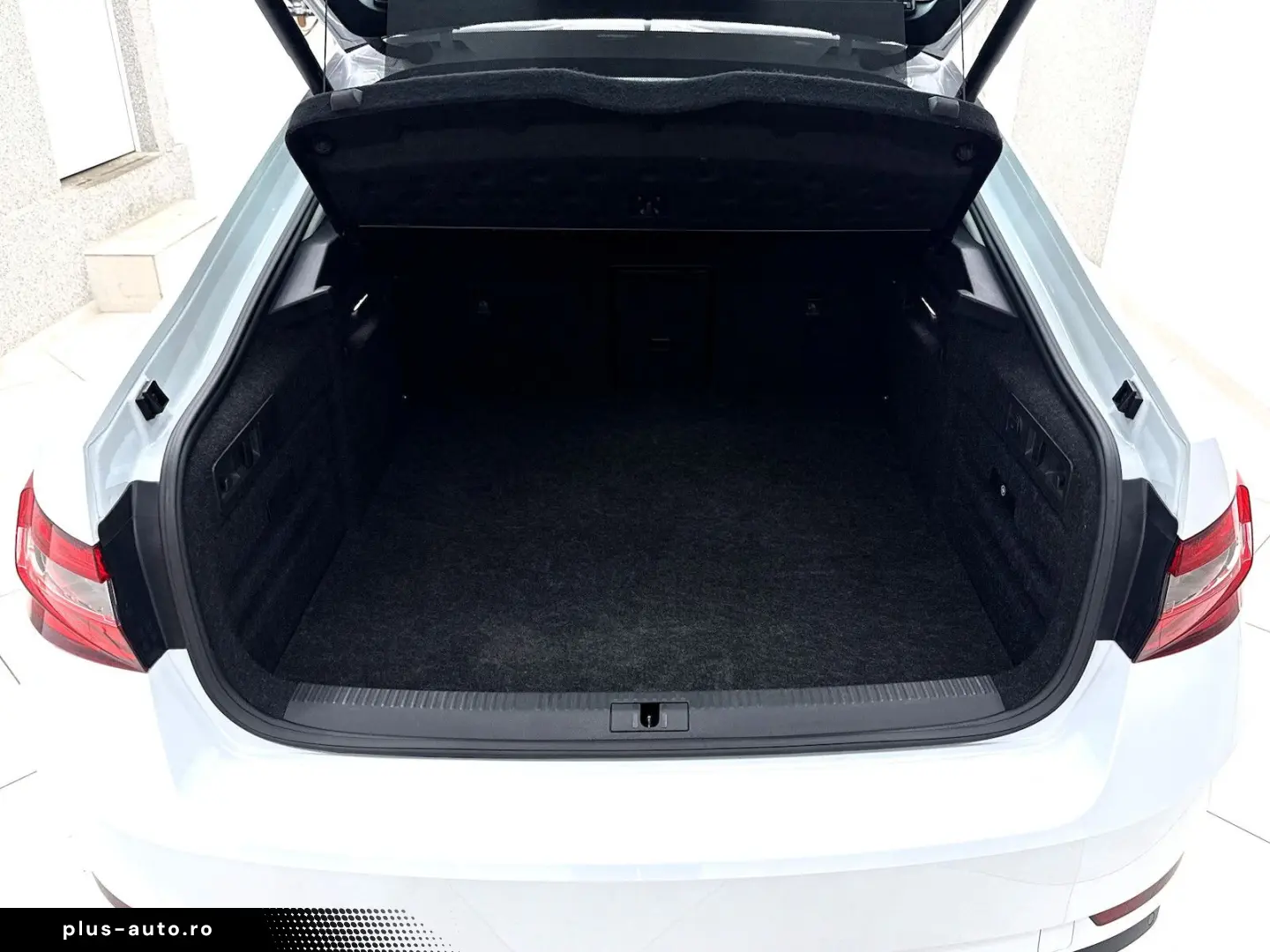 SKODA Superb Limousine 1.4 TSI eHybrid