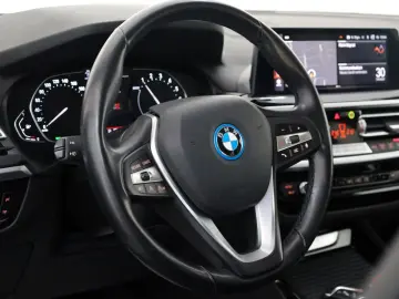 BMW X3 xDrive 30e Facelift! Leder Navi LED SH Kamera