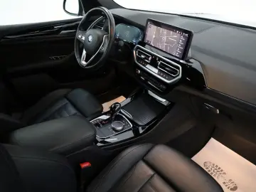 BMW X3 xDrive 30 e Leder Navi LED SH Kamera Facelift