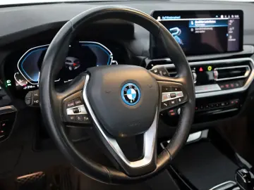 BMW X3 xDrive 30 e Leder Navi LED SH Kamera Facelift