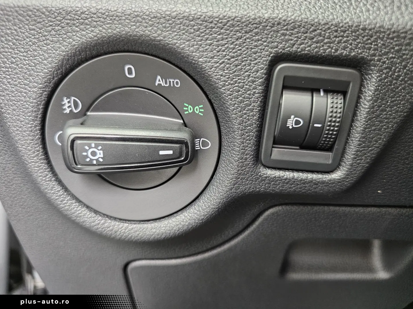 Skoda Kamiq 1.0 TSI Selection 115CP