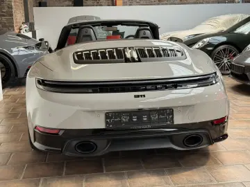 Porsche 992 911 Carrera Cabriolet SPORTDESIGN