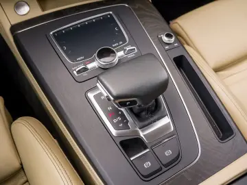 AUDI Q5 2.0 TFSI 245 CP