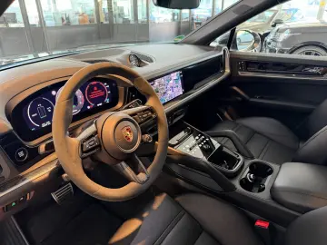 PORSCHE Cayenne Coupe S E-Hybrid SPORT-DESIGN S.ABGAS