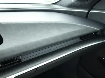 LUCID Lucid Air Grand Touring Pano Drive&Sound Pro 21