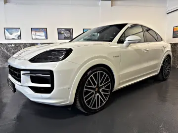 PORSCHE Cayenne Coupe E-Hybrid Pano Headup Massage PASM