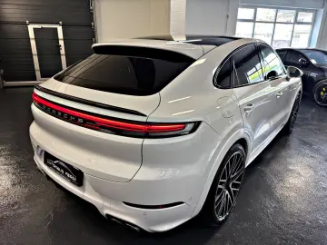 PORSCHE Cayenne Coupe E-Hybrid Pano Headup Massage PASM