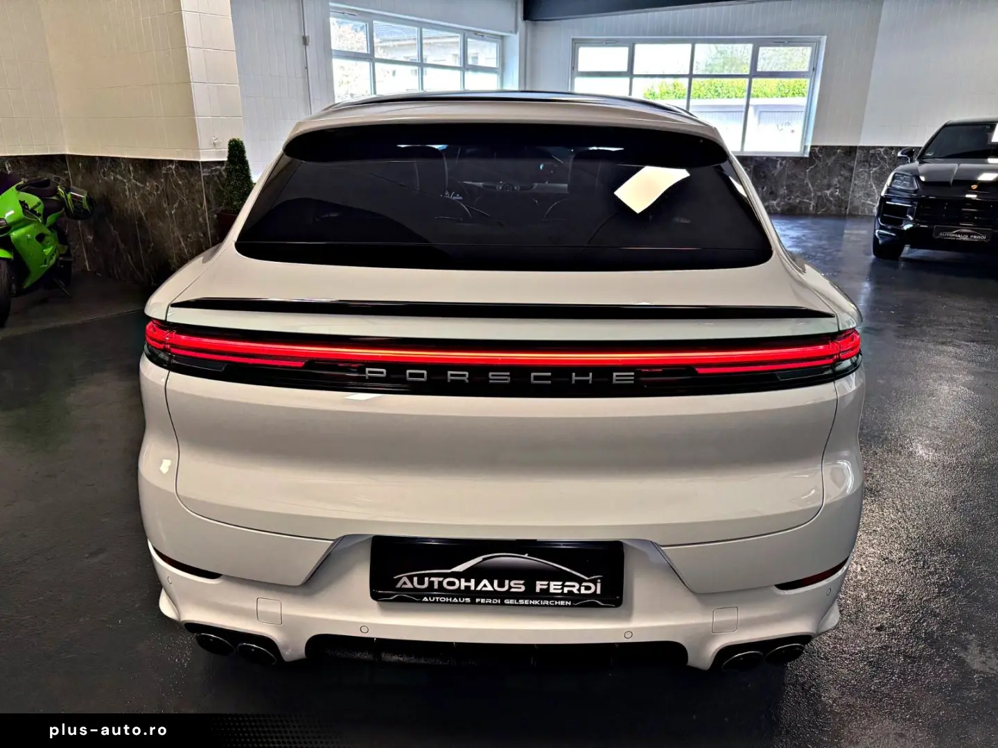 PORSCHE Cayenne Coupe E-Hybrid Pano Headup Massage PASM