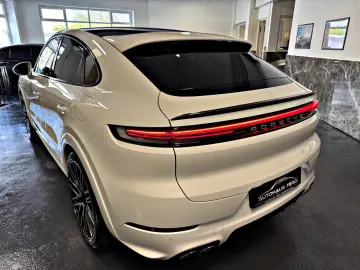 PORSCHE Cayenne Coupe E-Hybrid Pano Headup Massage PASM