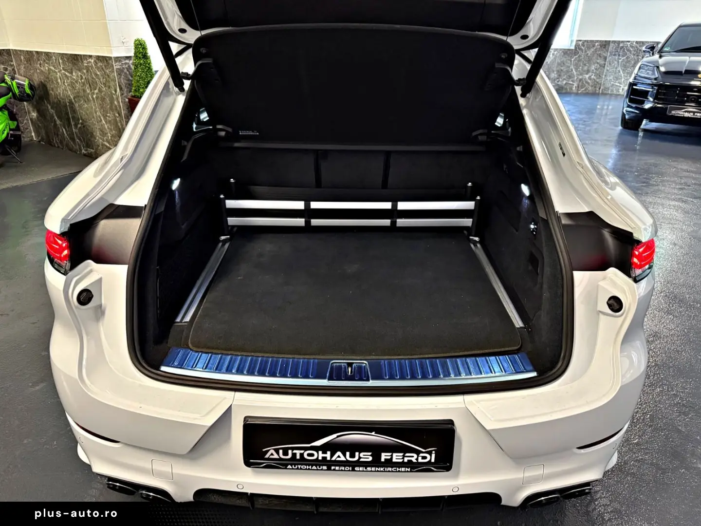 PORSCHE Cayenne Coupe E-Hybrid Pano Headup Massage PASM