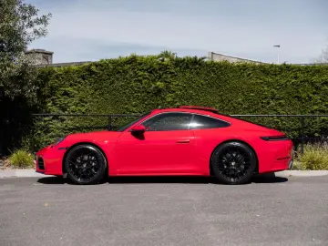 PORSCHE 992 .2 COUPE SPORTDES UITL 21 RS HDMATR 360 ACC