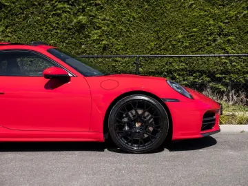 PORSCHE 992 .2 COUPE SPORTDES UITL 21 RS HDMATR 360 ACC