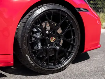 PORSCHE 992 .2 COUPE SPORTDES UITL 21 RS HDMATR 360 ACC