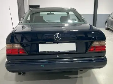 Mercedes Benz 300 CE 124C Oldtimer