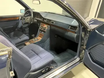 Mercedes Benz 300 CE 124C Oldtimer