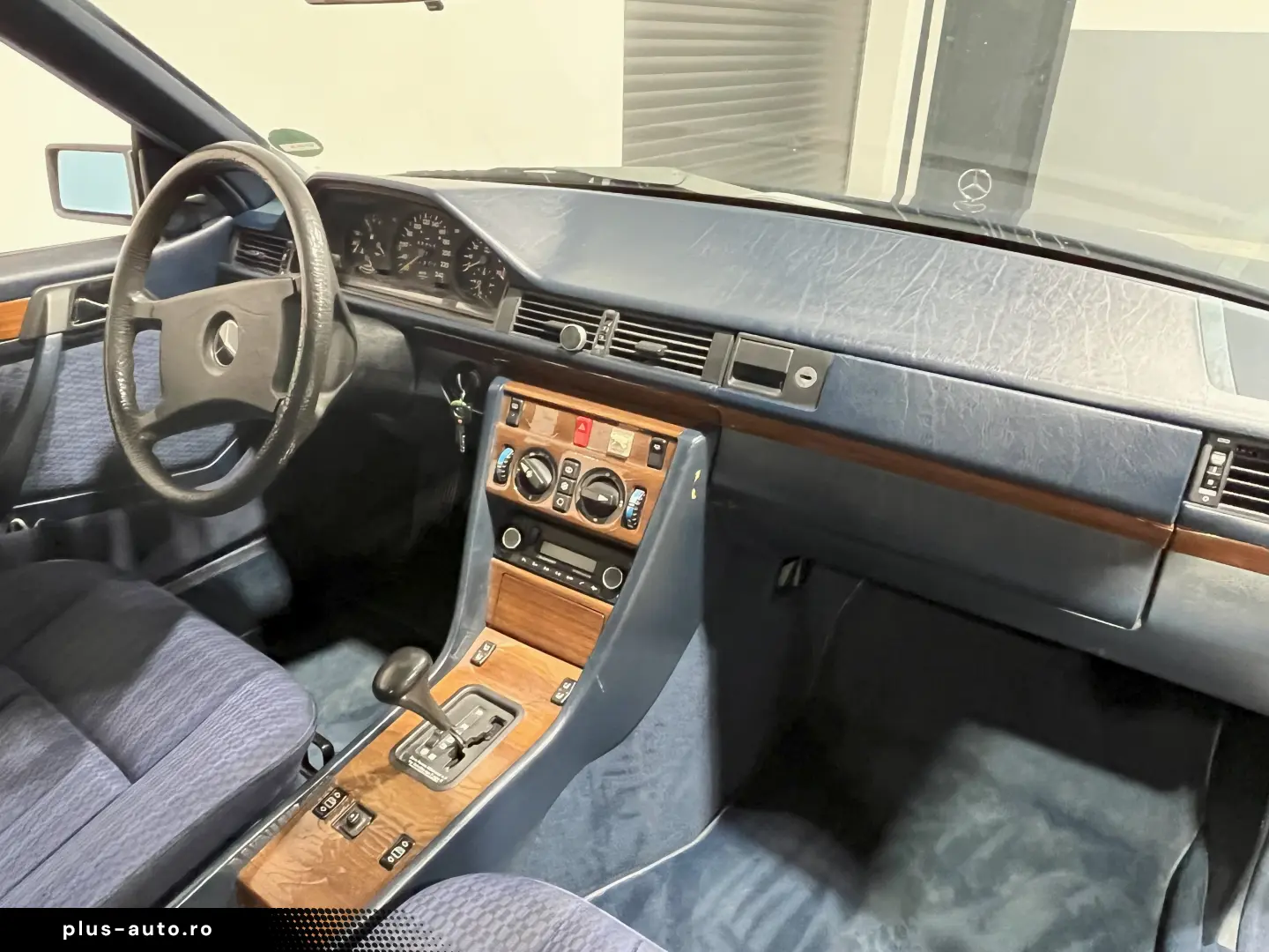 Mercedes Benz 300 CE 124C Oldtimer