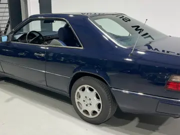 Mercedes Benz 300 CE 124C Oldtimer