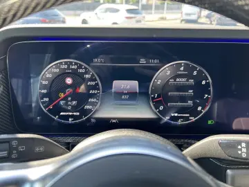 Mercedes AMG G63 4.0 V8 BiTurbo Night&Carbon-Paket 4x4x2