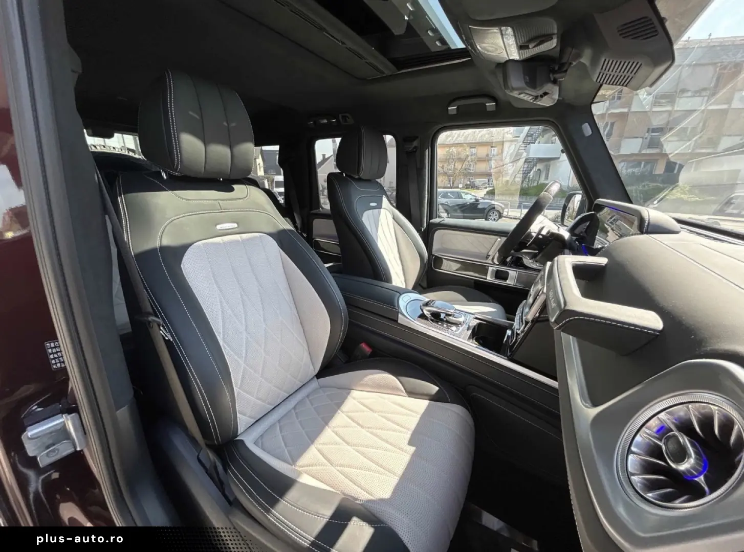 Mercedes AMG G63 4.0 V8 BiTurbo Night&Carbon-Paket 4x4x2