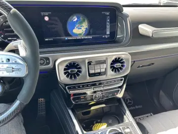 Mercedes AMG G63 4.0 V8 BiTurbo Night&Carbon-Paket 4x4x2