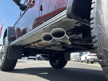 Mercedes AMG G63 4.0 V8 BiTurbo Night&Carbon-Paket 4x4x2