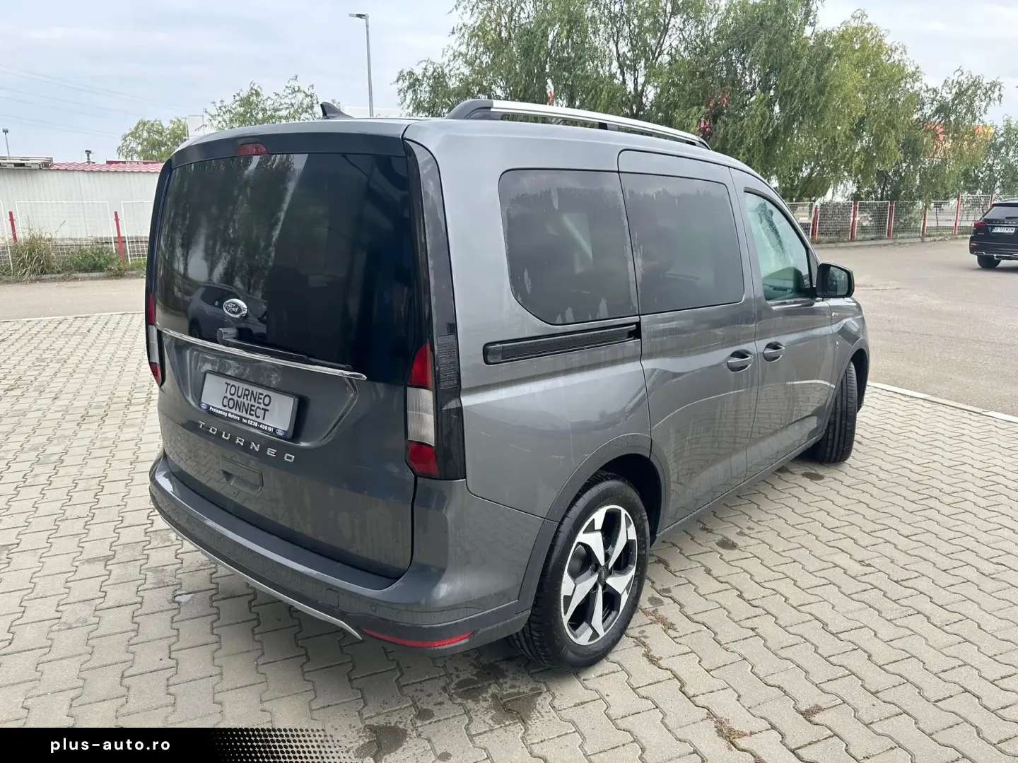 Ford Tourneo-Connect