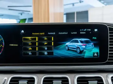 Mercedes-Benz AMG GLE 53 · 4MATIC  · Panoramic · Burmester ·