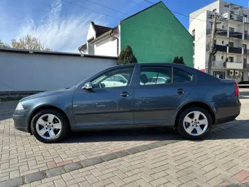 Skoda Octavia 2.0TDI DSG 140 CP