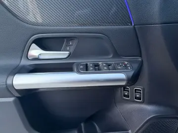 Mercedes Benz GLA 250e