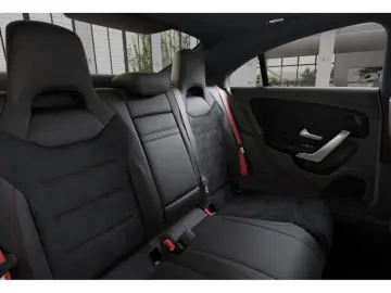 MERCEDES-BENZ CLA 35 AMG 4M Coupé Perf-Sitze Aero Pano Night