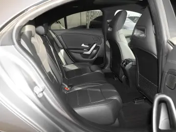 MERCEDES-BENZ CLA 35 AMG 4M Distronic Multibeam Panorama
