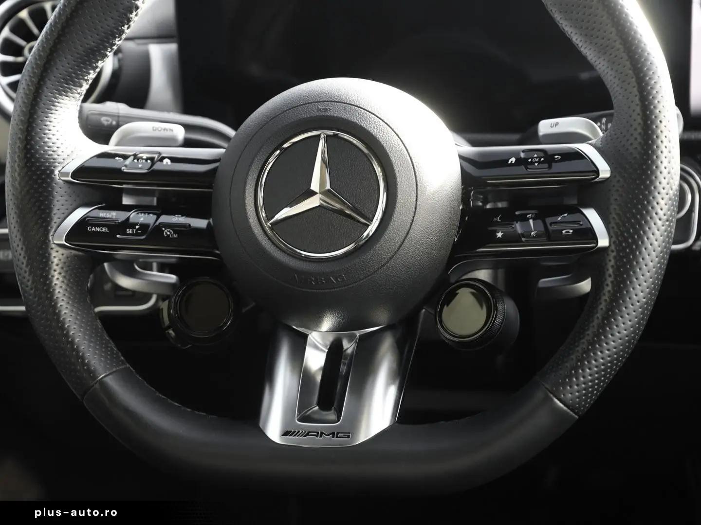 MERCEDES-BENZ CLA 35 AMG 4M Distronic Multibeam Panorama