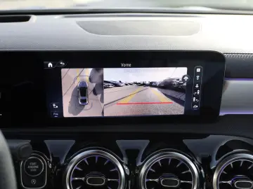 MERCEDES-BENZ CLA 35 AMG 4M Distronic Multibeam Panorama